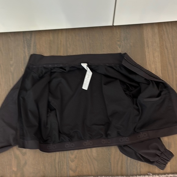 ALO Black Cropped Athletic Clubhouse Jacket Sz S - Picture 6 of 10